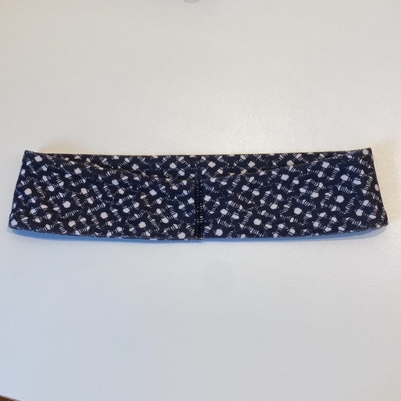 EUC Lululemon headband - Picture 3 of 3
